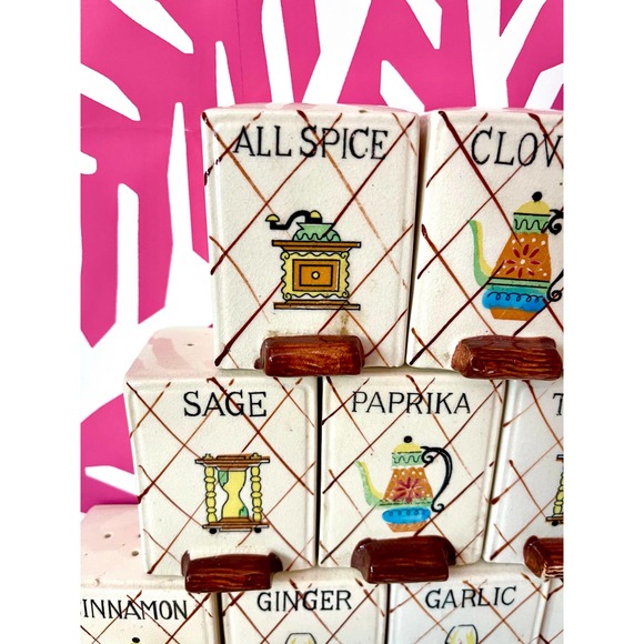 Vintage Cottage Core Spice Jars/Shakers. Set of 9. Made in Japan - Picture 2 of 9